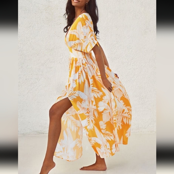 NWOT Cupshe maxi Sundress yellow tropical leaf print Hawaiian Resort Wear L. - Picture 3 of 16